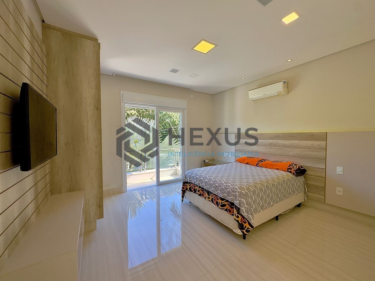 Foto 34 de Casa reformada com piscina e área gourmet no Jardim Acapulco, Guarujá