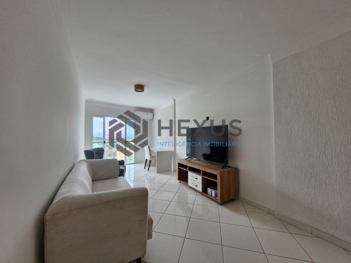 Foto 8 de Apartamento reformado com varanda a 100m da praia no Tombo, Guarujá