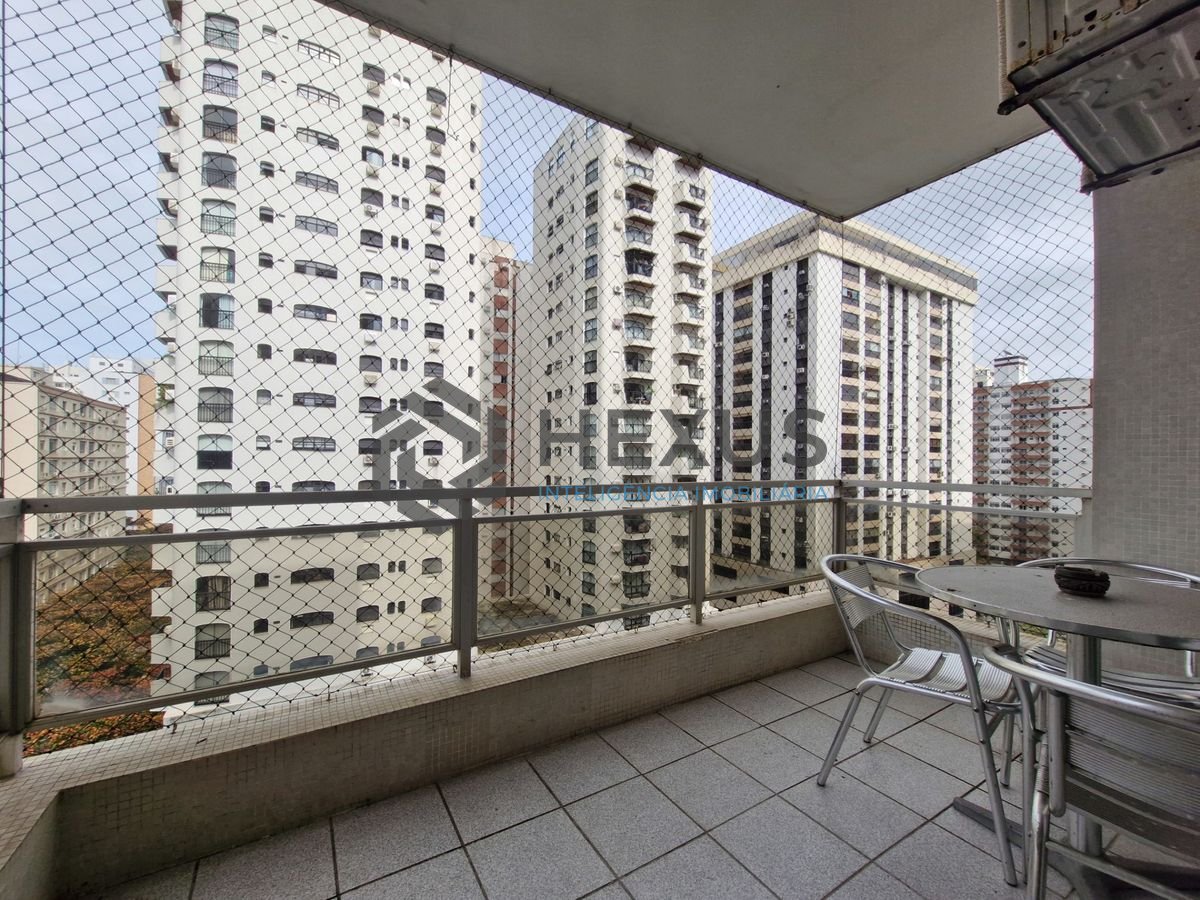 Foto 7 de Apartamento com varanda a 150m da praia na região da Barra Funda nas Pitangueiras, Guarujá
