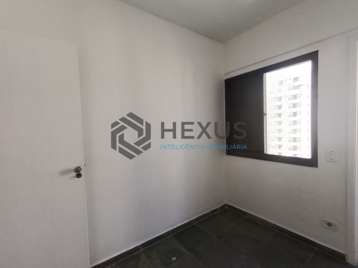 Foto 13 de Apartamento com varanda vista mar e lazer a 200m da praia no Jardim Astúrias, Guarujá