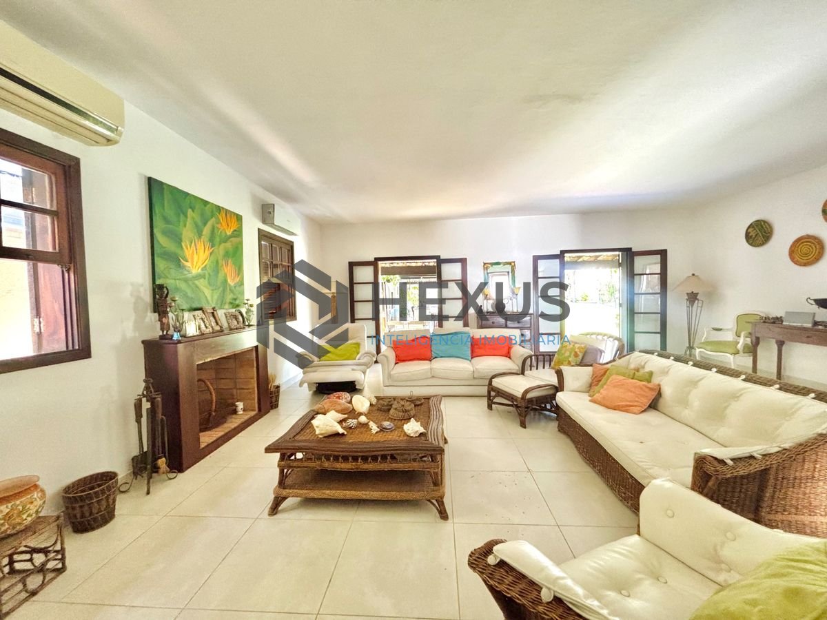 Foto 4 de Casa com piscina e área gourmet no Jardim Acapulco, Guarujá