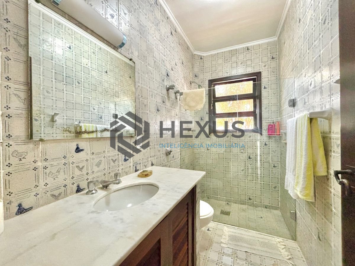 Foto 53 de Casa reformada com piscina e área gourmet no Jardim Acapulco, Guarujá