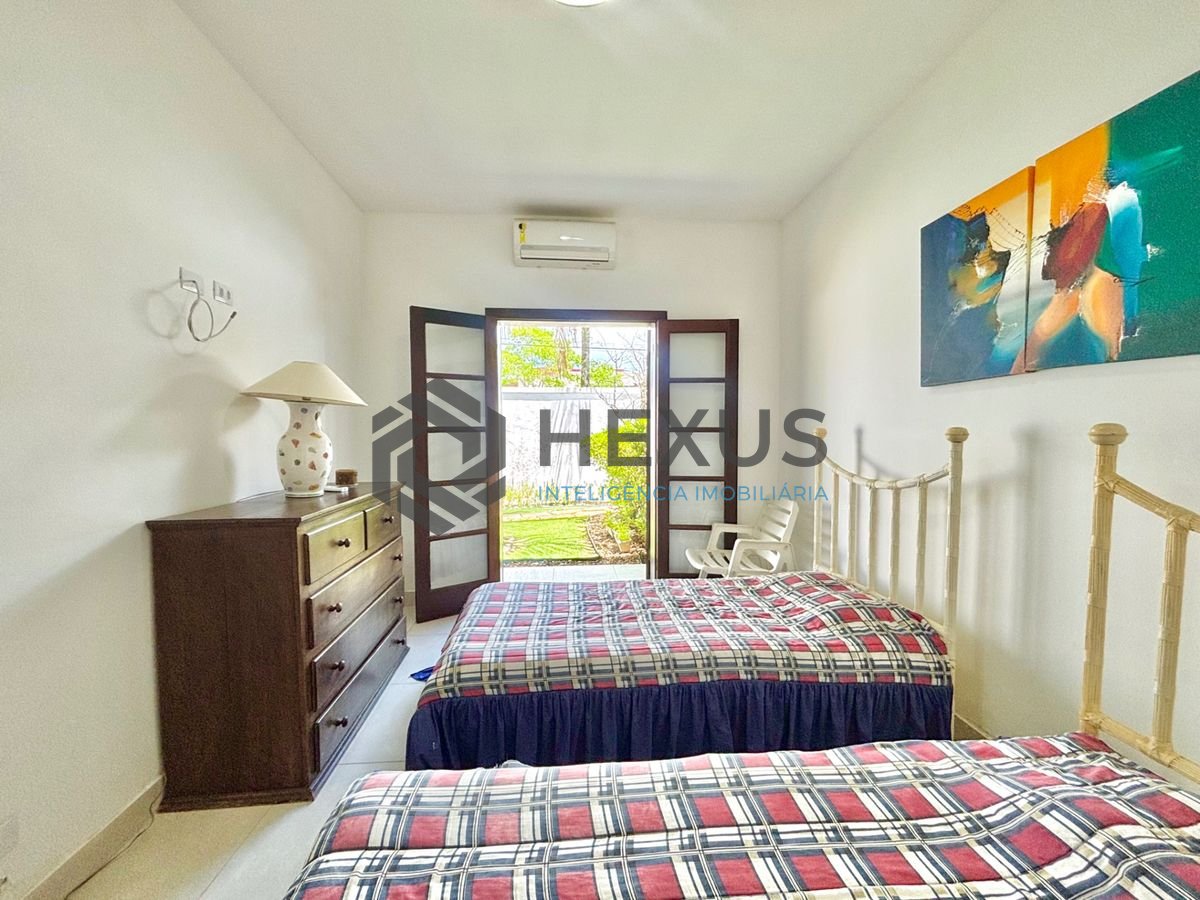 Foto 39 de Casa reformada com piscina e área gourmet no Jardim Acapulco, Guarujá