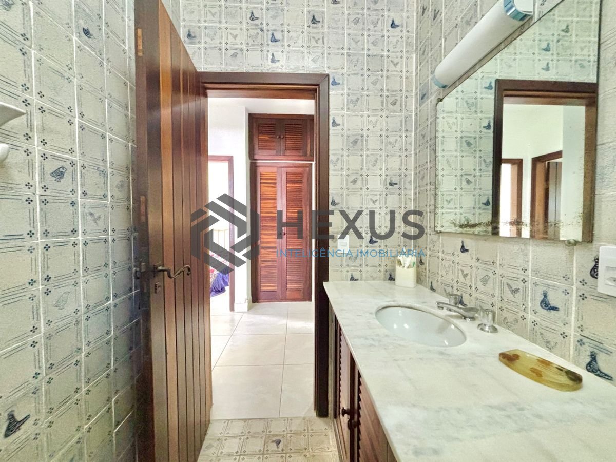 Foto 52 de Casa reformada com piscina e área gourmet no Jardim Acapulco, Guarujá