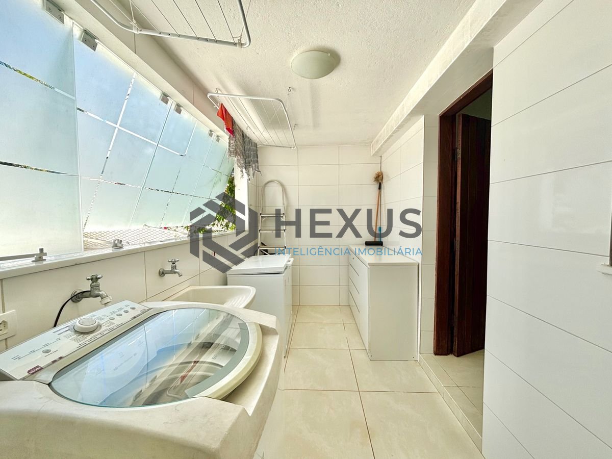 Foto 64 de Casa reformada com piscina e área gourmet no Jardim Acapulco, Guarujá
