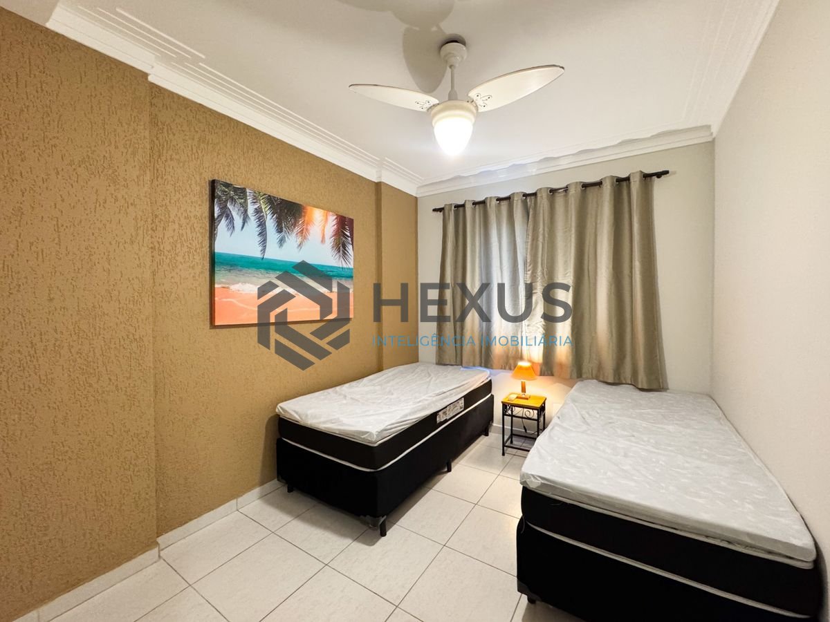 Foto 15 de Apartamento reformado com varanda e lazer a 150m da praia nas Pitangueiras, Guarujá