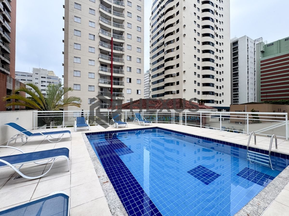 Foto 37 de Apartamento reformado com varanda e lazer a 150m da praia nas Pitangueiras, Guarujá