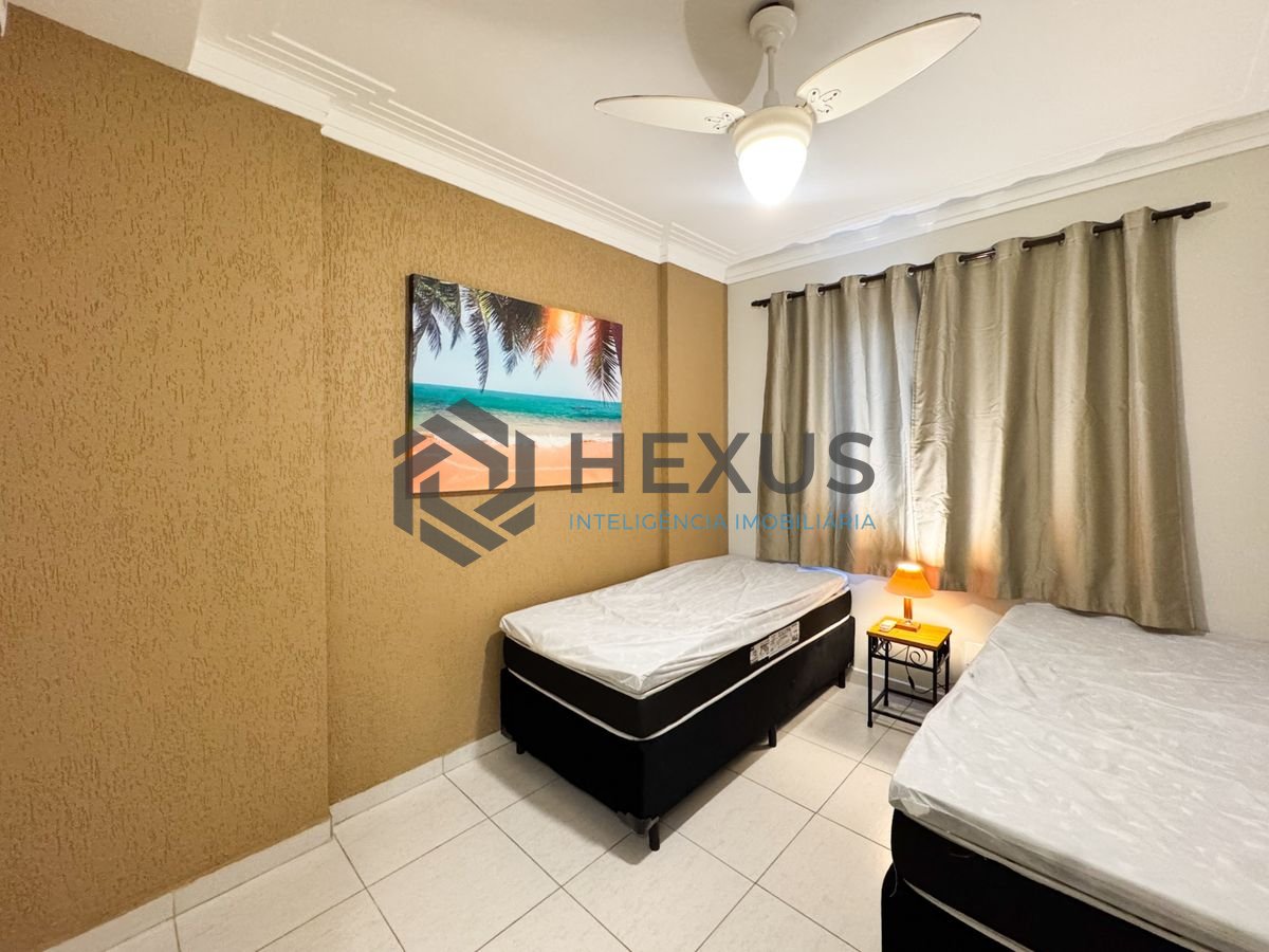 Foto 14 de Apartamento reformado com varanda e lazer a 150m da praia nas Pitangueiras, Guarujá