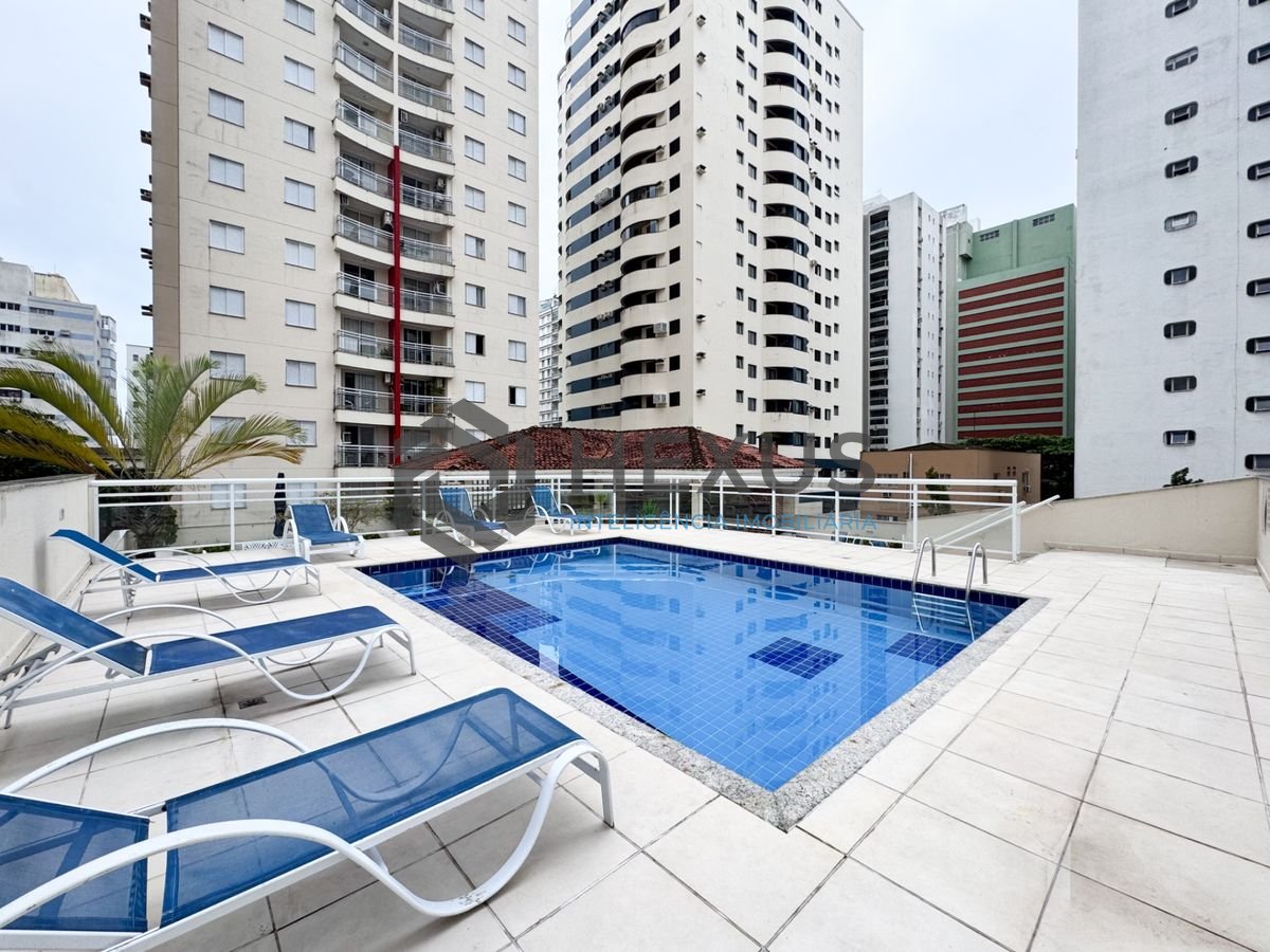 Foto 36 de Apartamento reformado com varanda e lazer a 150m da praia nas Pitangueiras, Guarujá