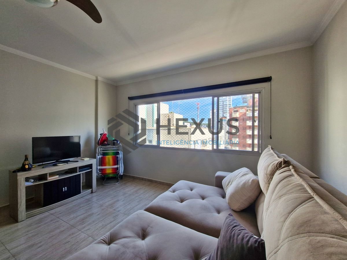 Foto 9 de Apartamento reformado a 200m da praia no Jardim Astúrias, Guarujá