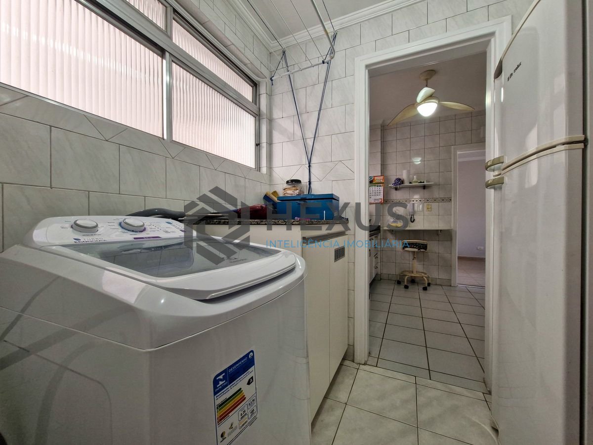 Foto 21 de Apartamento reformado a 200m da praia no Jardim Astúrias, Guarujá