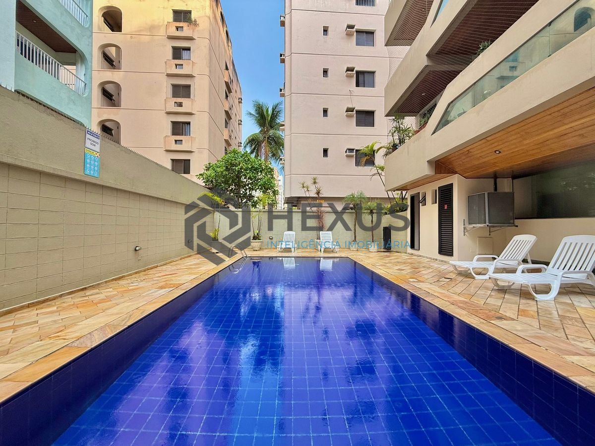 Foto 27 de Apartamento reformado com varanda e lazer a 300m da praia na Enseada, Guarujá