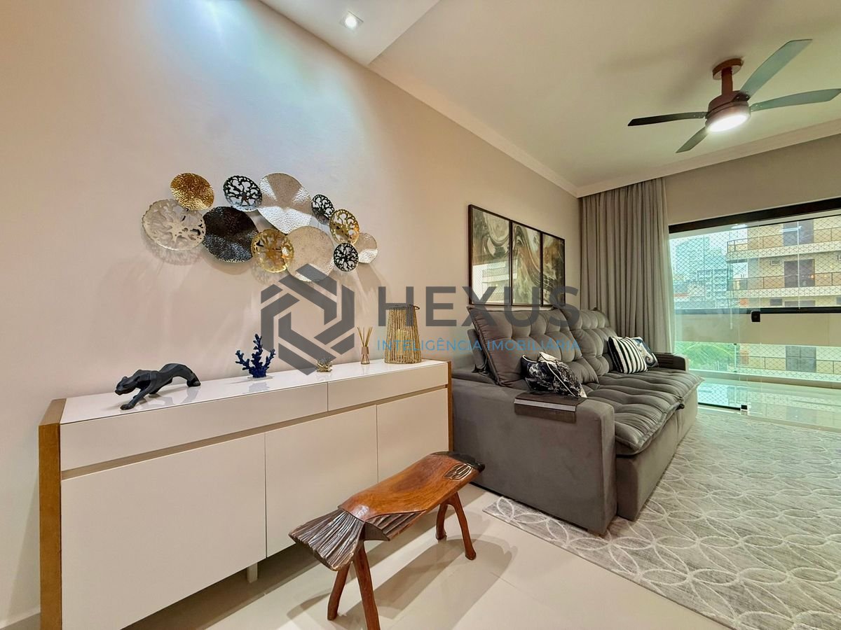 Foto 10 de Apartamento reformado com varanda e lazer a 300m da praia na Enseada, Guarujá