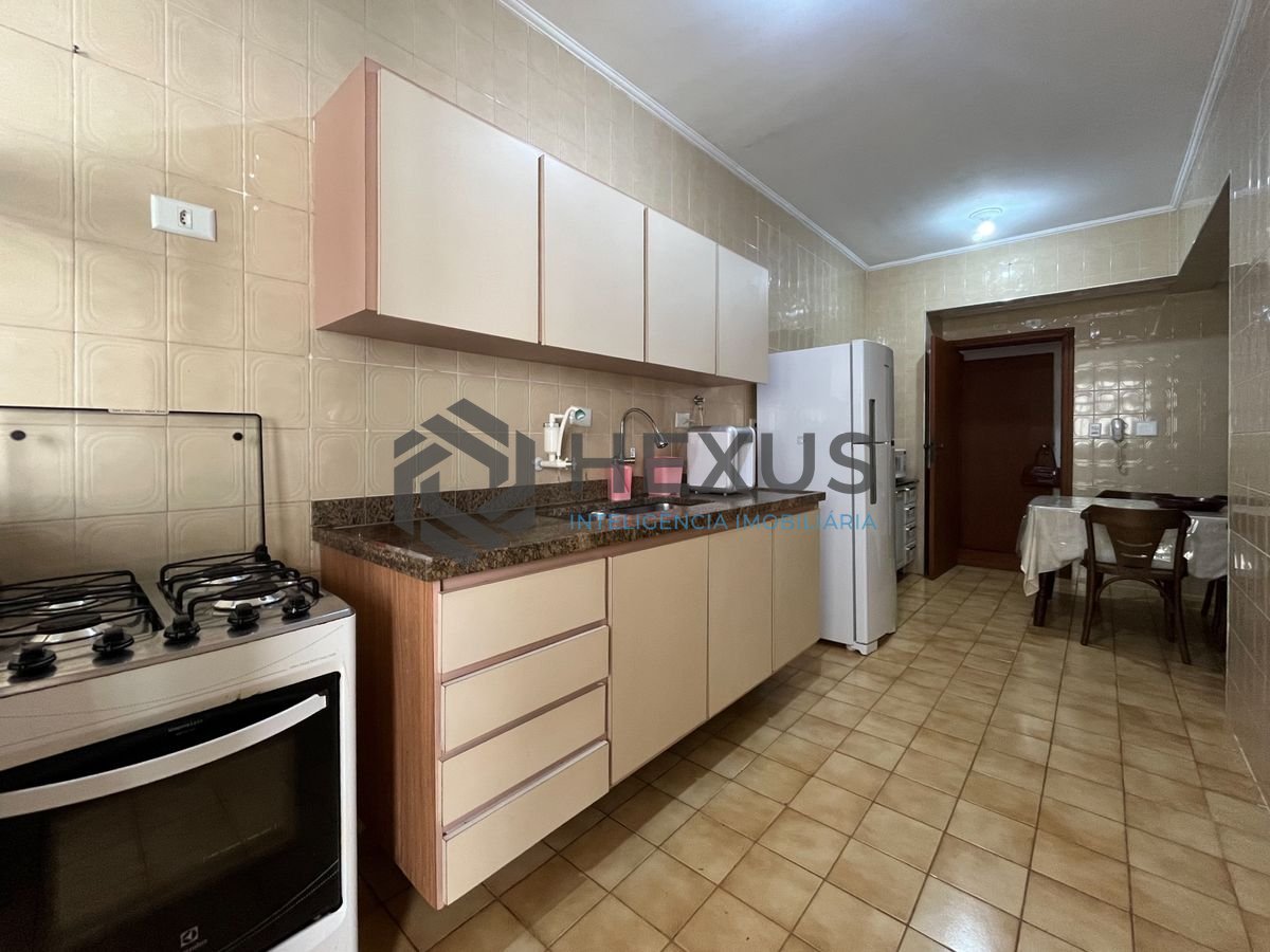 Foto 27 de Apartamento com varanda a 1 quadra da praia nas Pitangueiras, Guarujá