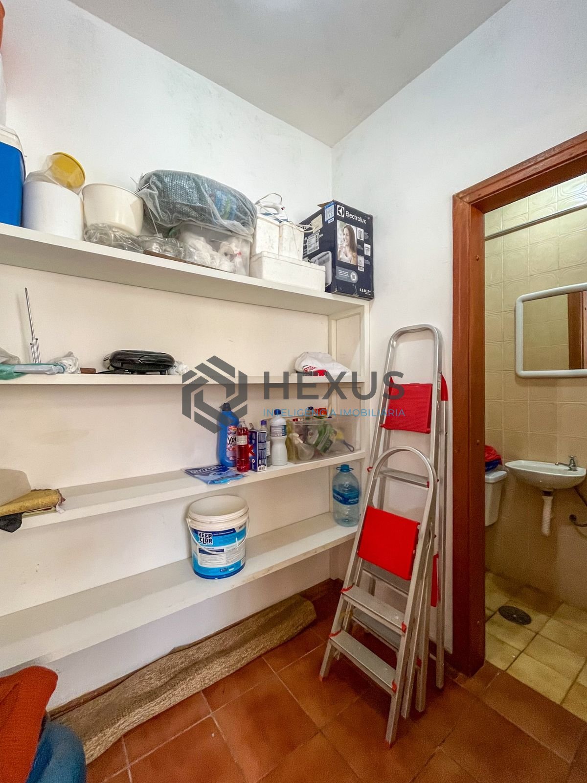 Foto 32 de Apartamento com varanda a 1 quadra da praia nas Pitangueiras, Guarujá