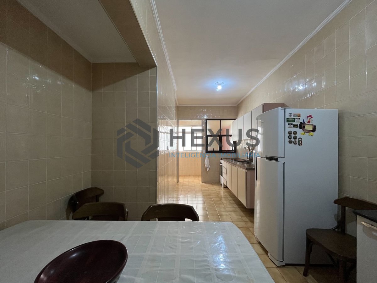 Foto 24 de Apartamento com varanda a 1 quadra da praia nas Pitangueiras, Guarujá