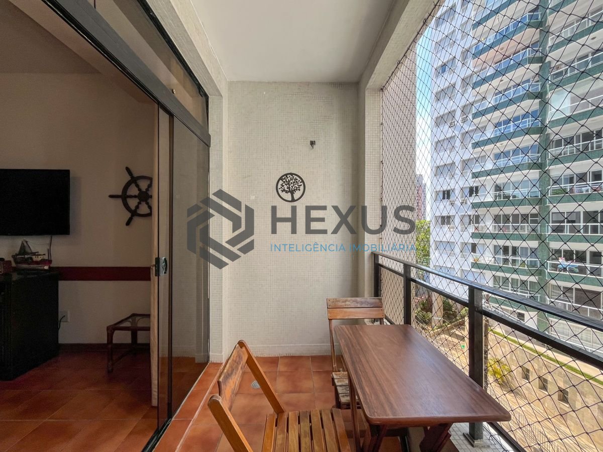 Foto 7 de Apartamento com varanda a 1 quadra da praia nas Pitangueiras, Guarujá