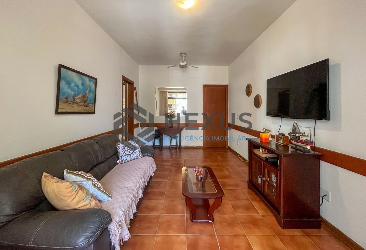 Foto 5 de Apartamento com varanda a 1 quadra da praia nas Pitangueiras, Guarujá