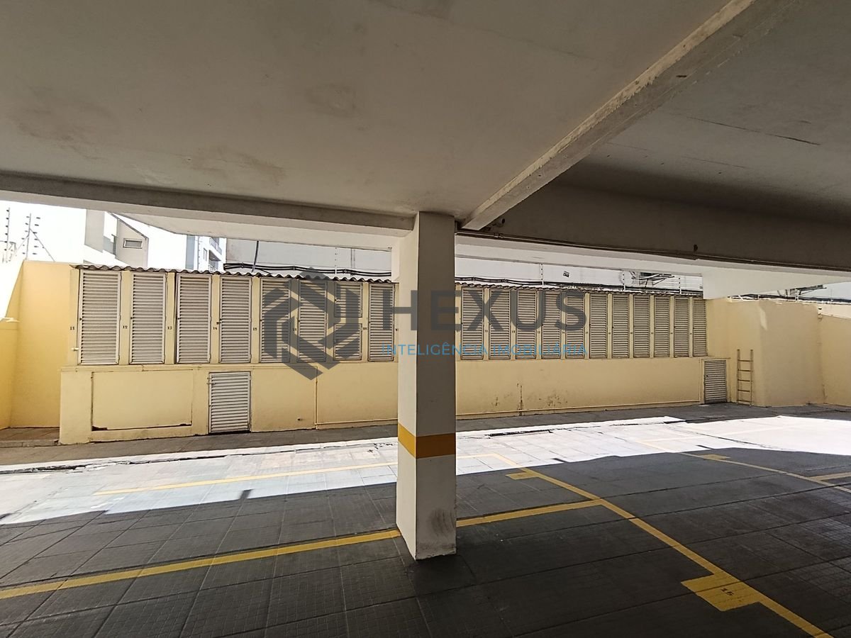 Foto 20 de Apartamento reformado com varanda a 350m da praia na Enseada, Guarujá