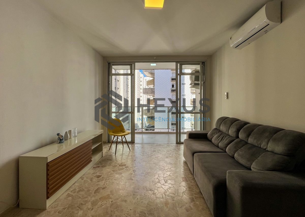 Foto 2 de Apartamento com varanda e lazer nas Pitangueiras, Guarujá