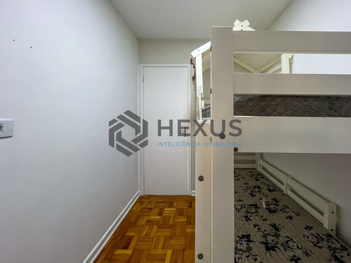Foto 18 de Apartamento com varanda e lazer nas Pitangueiras, Guarujá