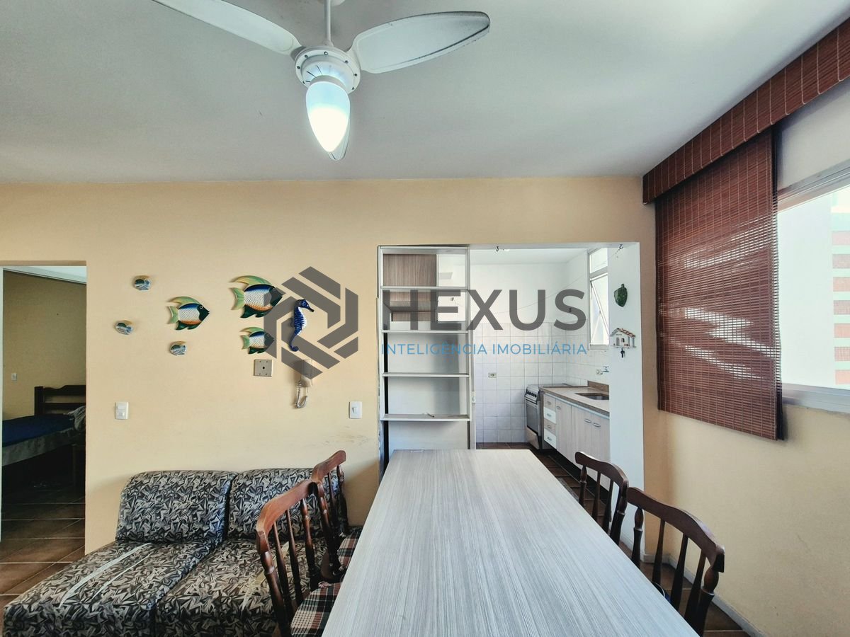 Foto 6 de Apartamento com varanda e lazer a 2 quadras da praia nas Pitangueiras, Guarujá