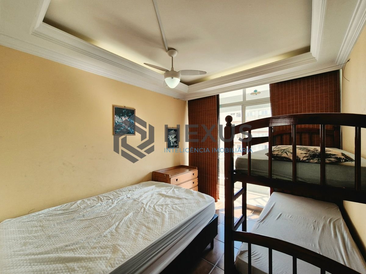 Foto 9 de Apartamento com varanda e lazer a 2 quadras da praia nas Pitangueiras, Guarujá