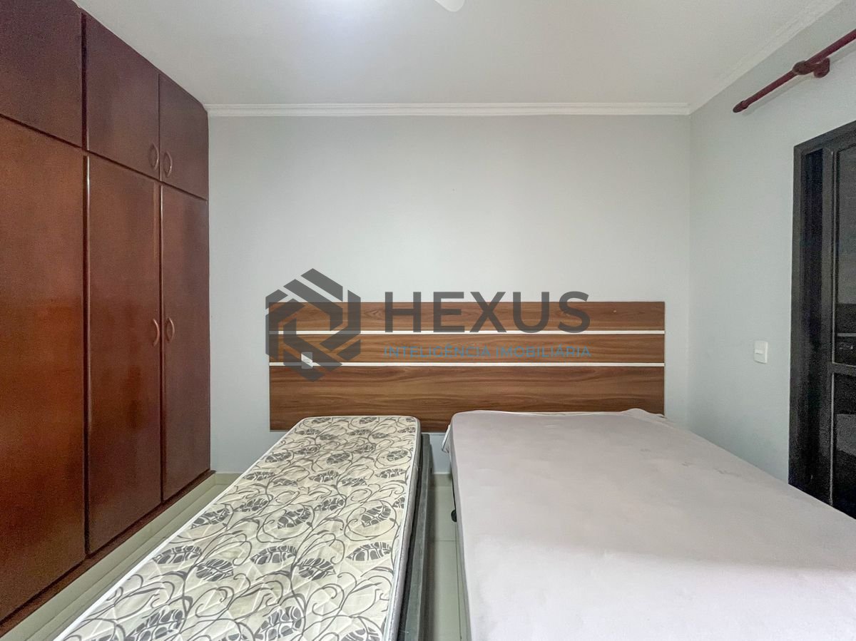 Foto 13 de Apartamento com varanda e lazer nas Pitangueiras, Guarujá