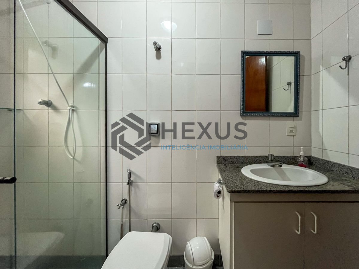 Foto 40 de Apartamento com varanda e lazer nas Pitangueiras, Guarujá