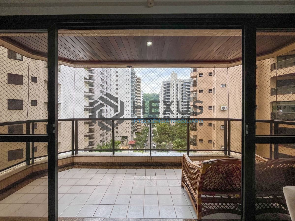 Foto 8 de Apartamento com varanda e lazer nas Pitangueiras, Guarujá