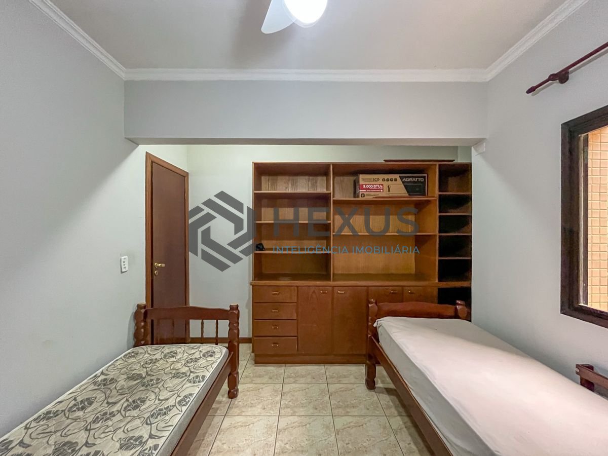 Foto 39 de Apartamento com varanda e lazer nas Pitangueiras, Guarujá