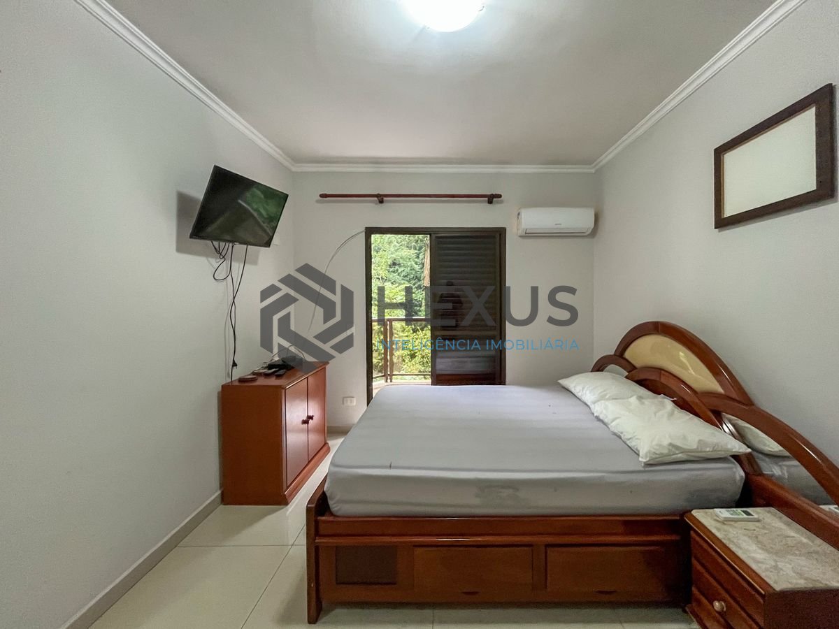 Foto 25 de Apartamento com varanda e lazer nas Pitangueiras, Guarujá