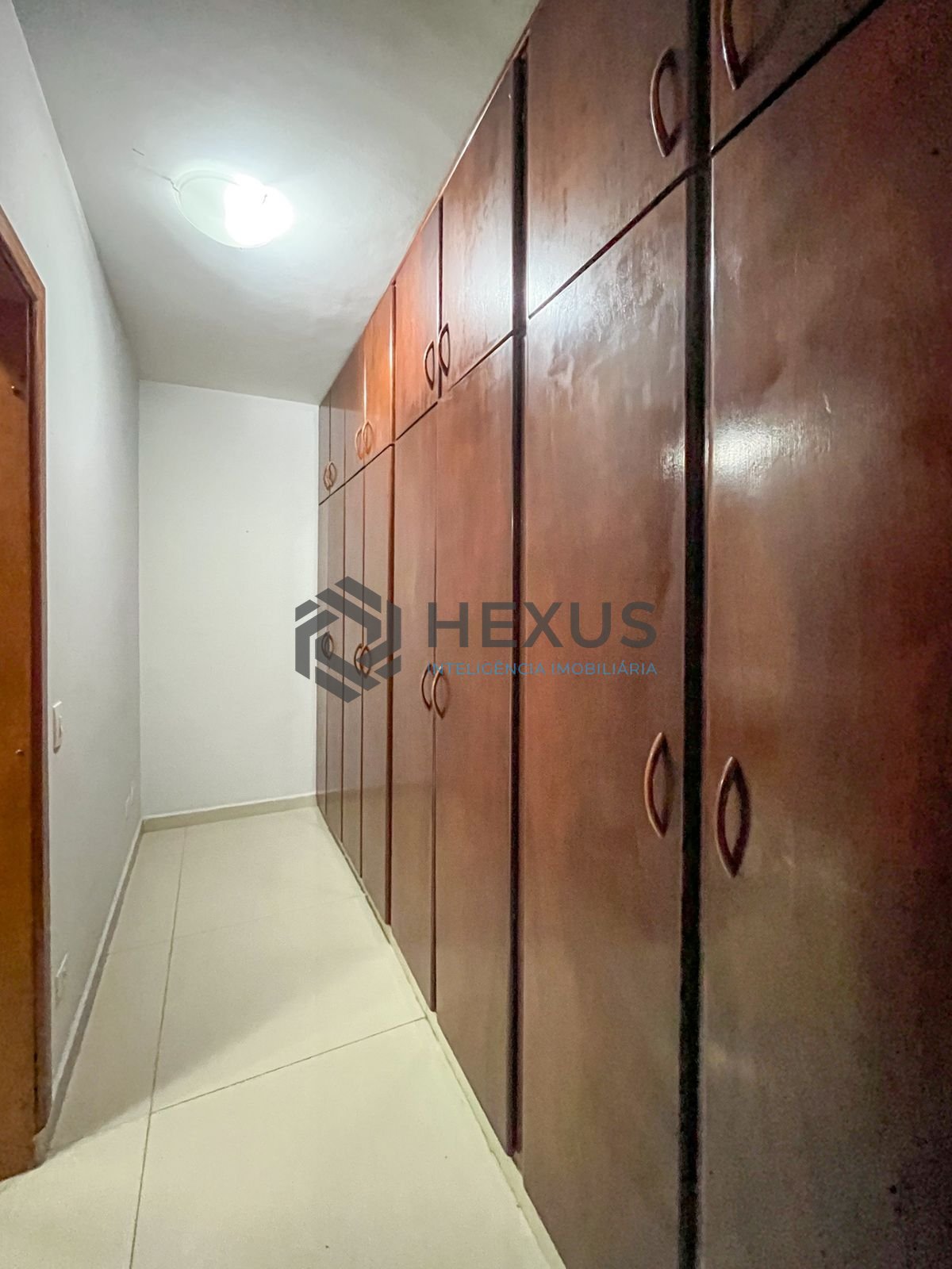 Foto 23 de Apartamento com varanda e lazer nas Pitangueiras, Guarujá