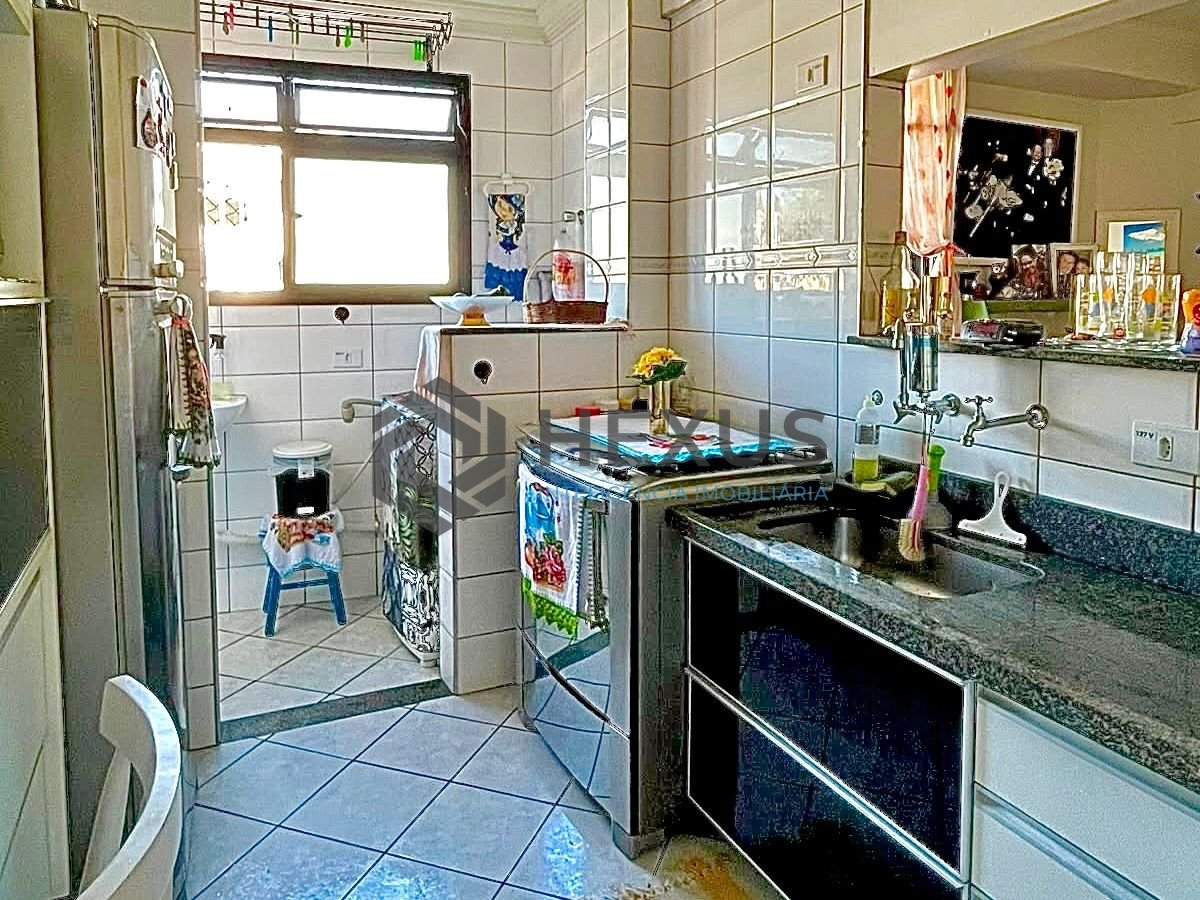 Foto 5 de Apartamento de 2 dormitórios, a 600 metros da Praia da Enseada.