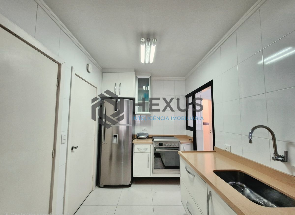 Foto 20 de Apartamento com varanda e lazer a 200m da praia nas Pitangueiras, Guarujá