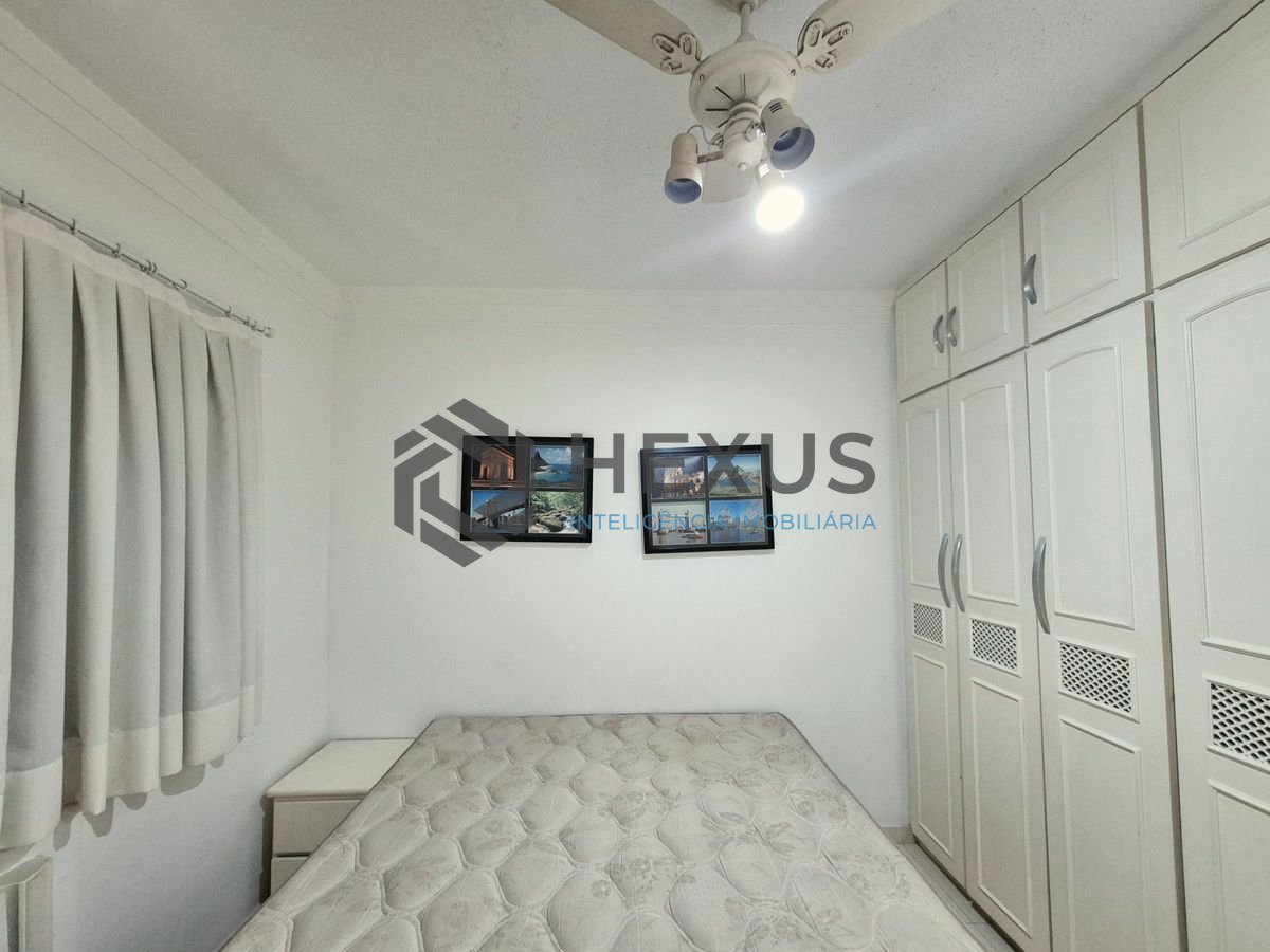 Foto 13 de Apartamento com varanda e lazer a 200m da praia nas Pitangueiras, Guarujá