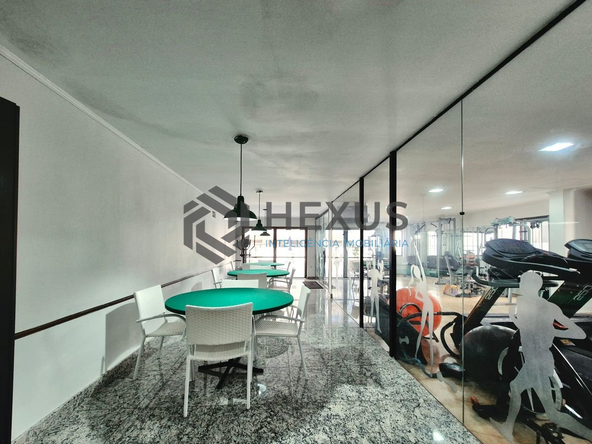 Foto 28 de Apartamento com varanda e lazer a 200m da praia nas Pitangueiras, Guarujá