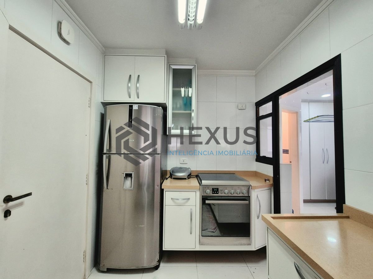 Foto 23 de Apartamento com varanda e lazer a 200m da praia nas Pitangueiras, Guarujá