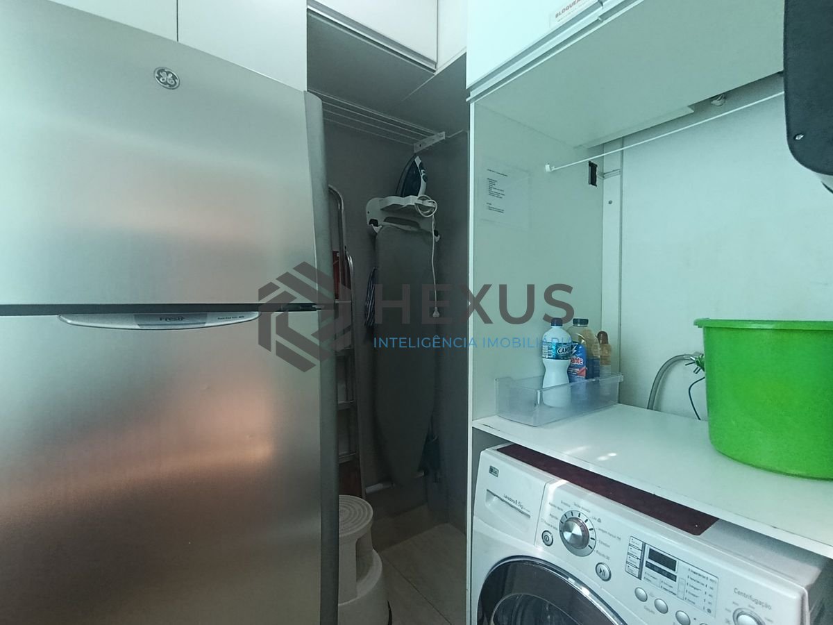 Foto 15 de Apartamento com varanda e lazer a 400m da praia na região do Tortugas na Enseada, Guarujá