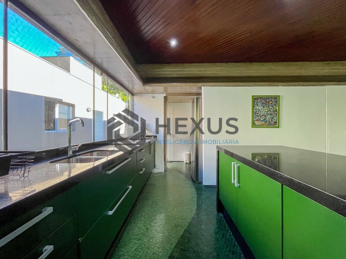 Foto 32 de Casa térrea moderna com piscina e jardim, no Balneário Pernambuco, Guarujá