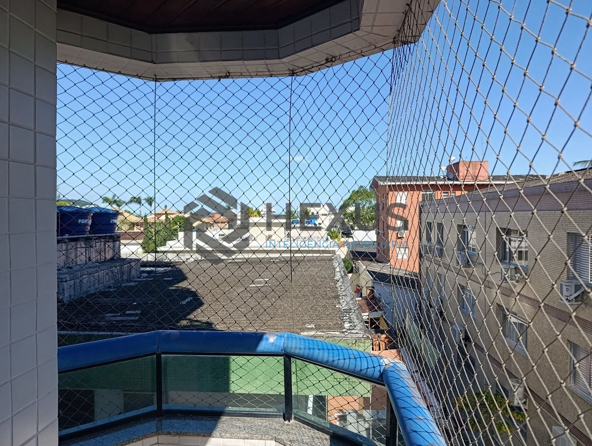Foto 3 de Apartamento com varanda e lazer a 250m da praia na região da Brunella na Enseada, Guarujá