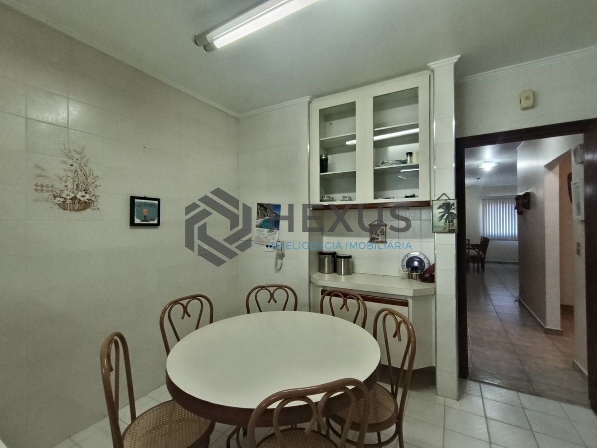 Foto 22 de Apartamento com varanda e lazer a 250m da praia na região da Brunella na Enseada, Guarujá