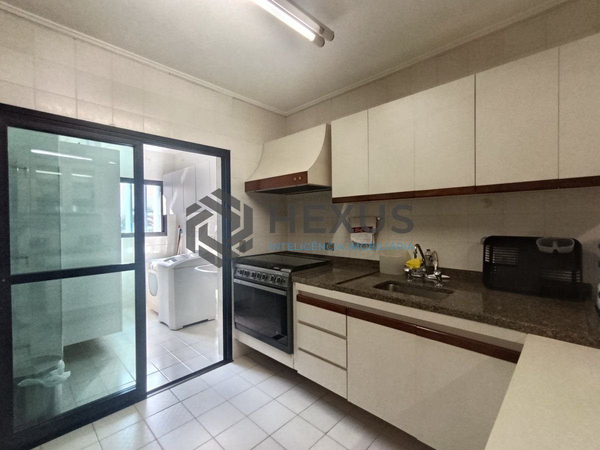Foto 23 de Apartamento com varanda e lazer a 250m da praia na região da Brunella na Enseada, Guarujá