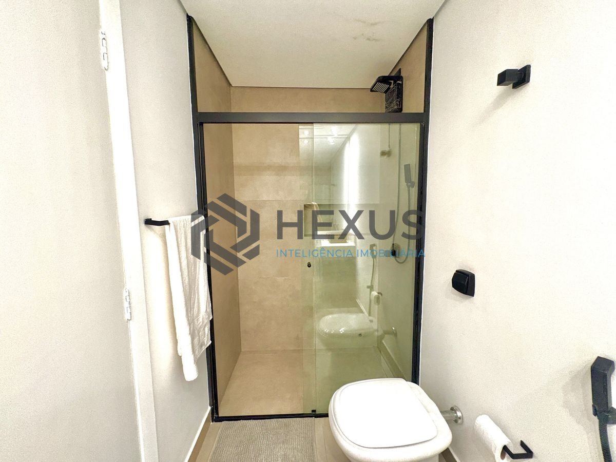 Foto 22 de Casa reformada com piscina e área gourmet no Jardim Acapulco, Guarujá