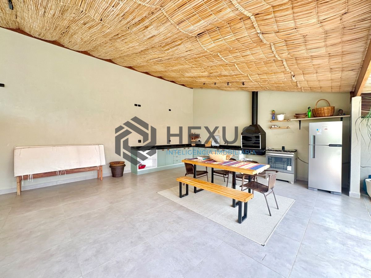 Foto 5 de Casa reformada com piscina e área gourmet no Jardim Acapulco, Guarujá