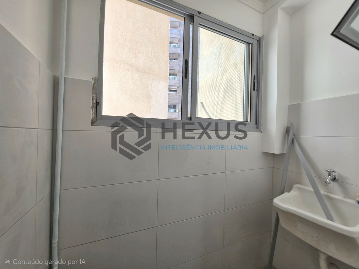 Foto 16 de Apartamento reformado com varanda e lazer nas Pitangueiras, Guarujá