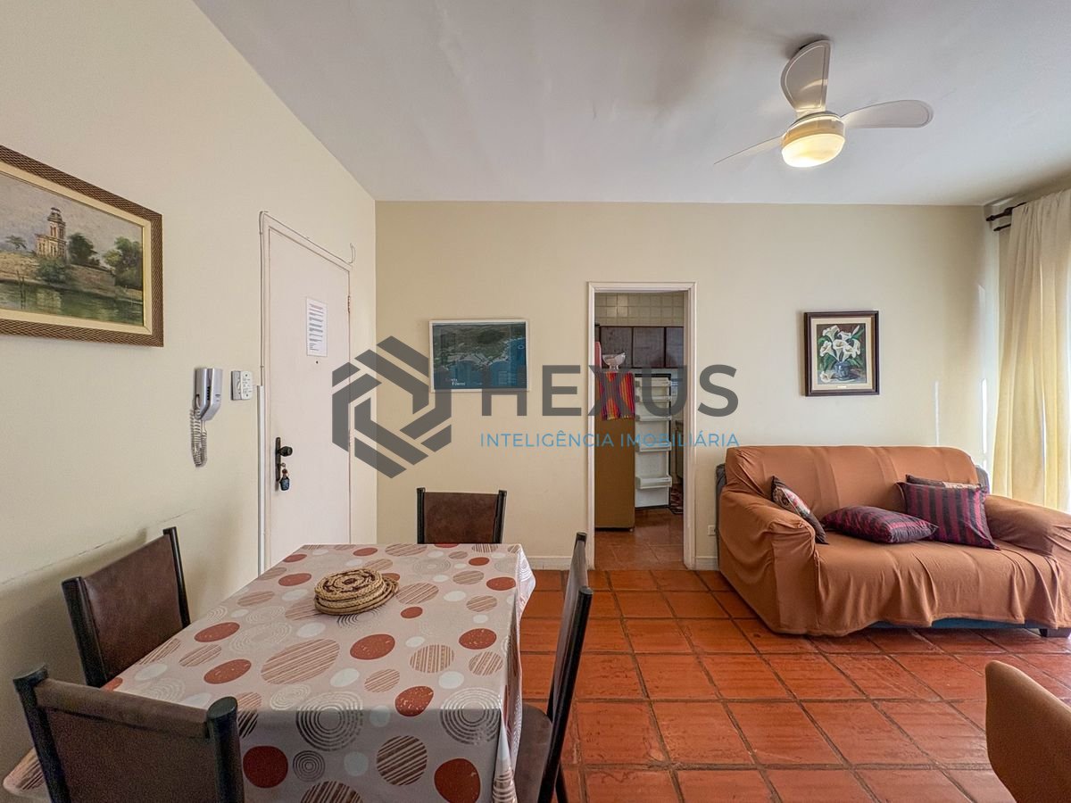 Foto 5 de Apartamento com varanda e lazer a 700m da praia na Enseada, Guarujá