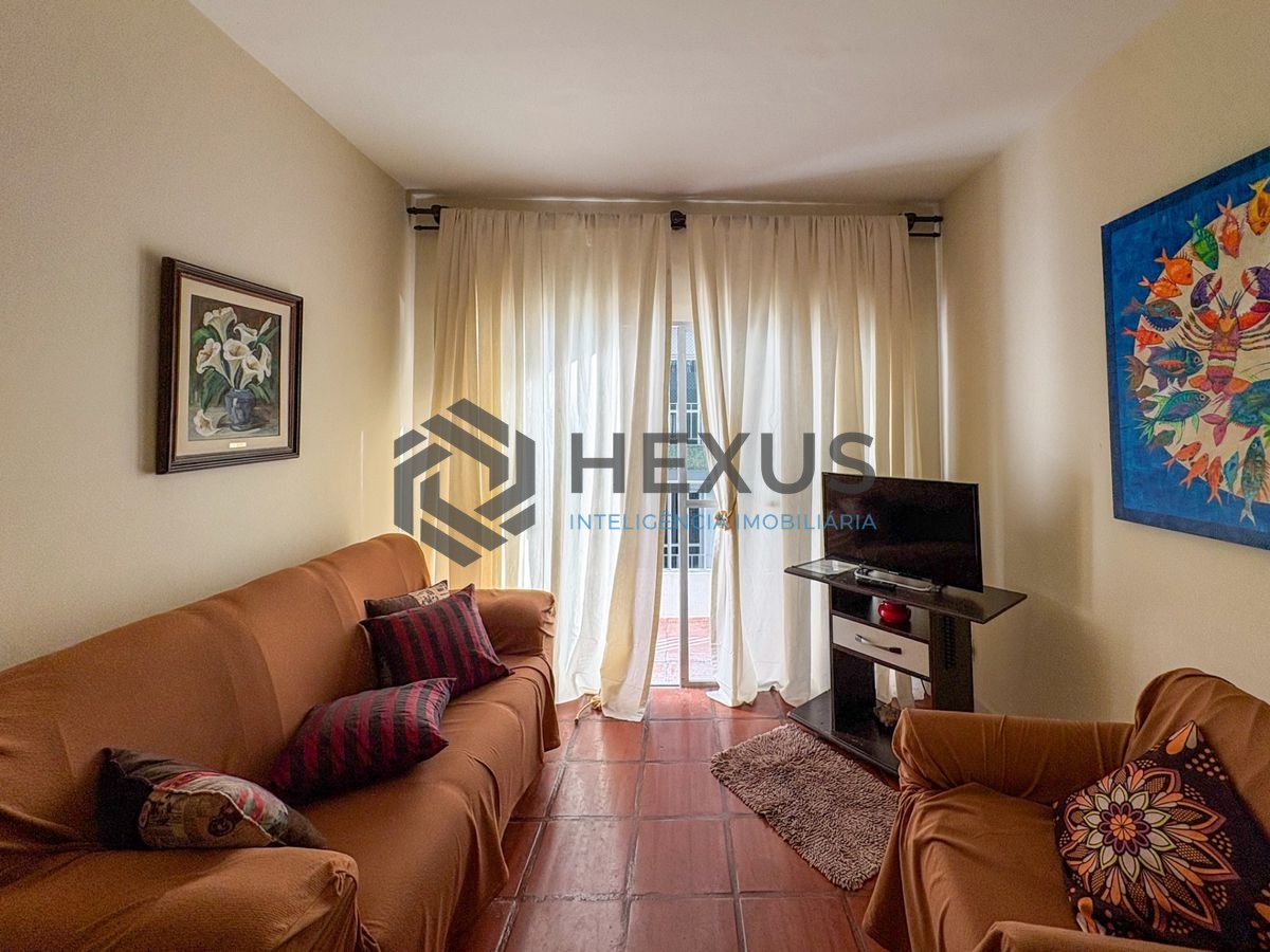 Foto 4 de Apartamento com varanda e lazer a 700m da praia na Enseada, Guarujá