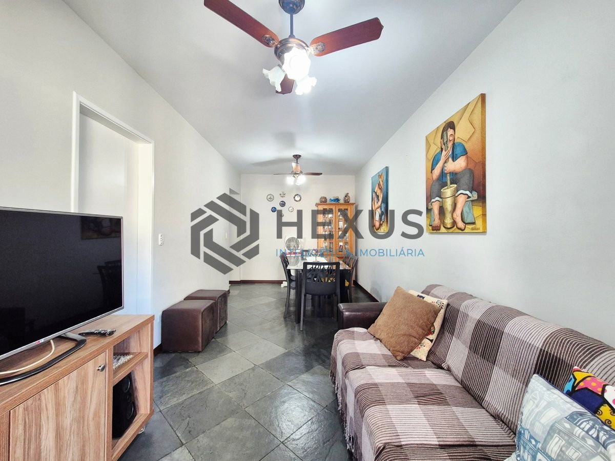 Foto 2 de Apartamento com varanda vista mar e lazer a 1 quadra da praia nas Pitangueiras, Guarujá