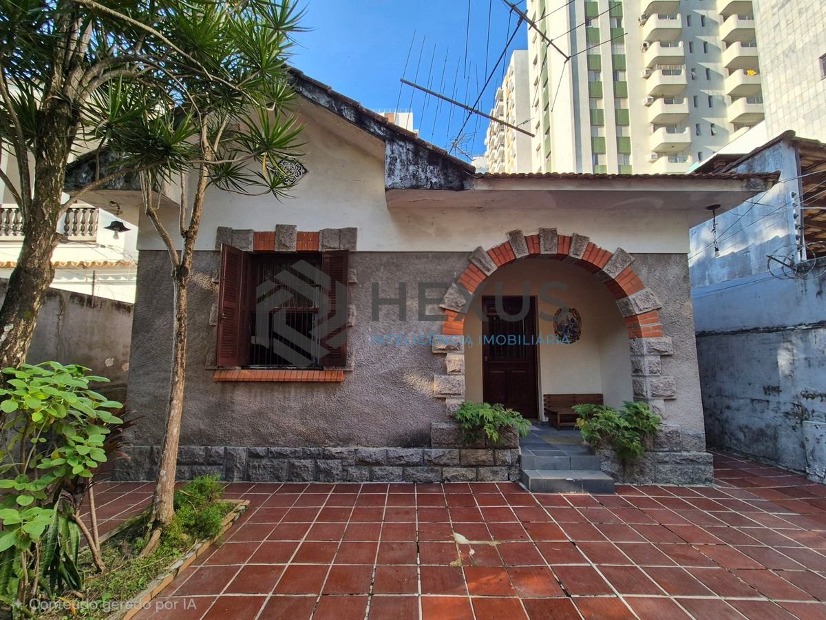 Foto 3 de Casa a 2 quadras da praia na região do Vila Maia nas Pitangueiras , Guarujá